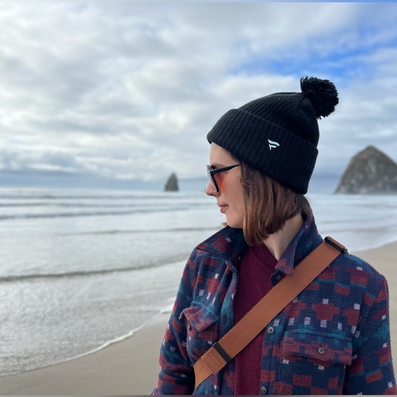 Meet your Posher, Alexis - Picture 1 of 2